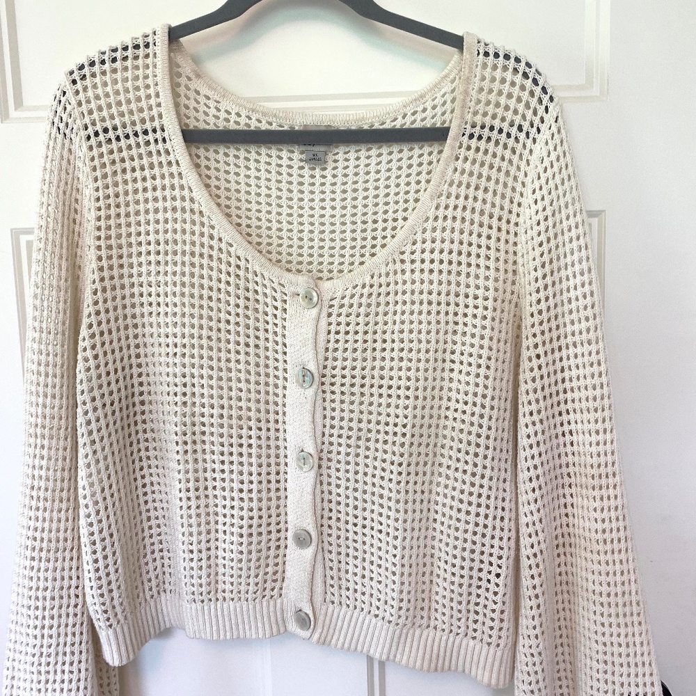 Universal Thread XL White Crocheted Crop Sweater – Bell Sleeves, Mother-of-Pearl